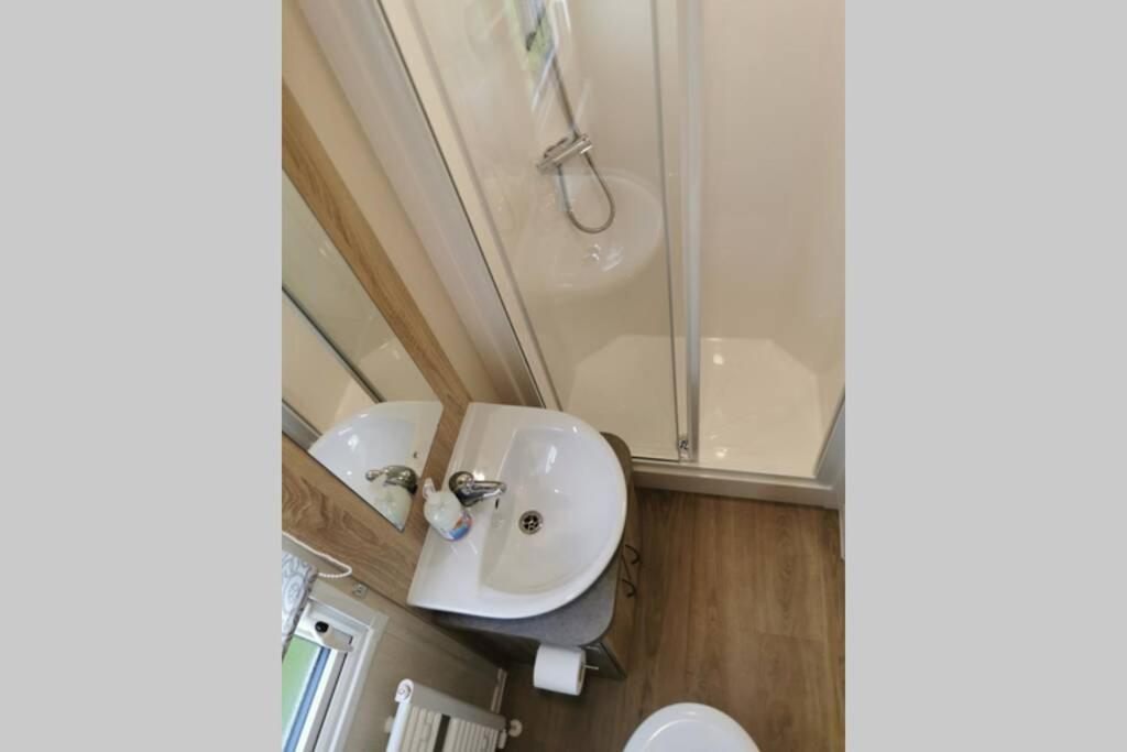 8 Sleep Chalet At Newquay Away Resorts Nb160 Екстериор снимка